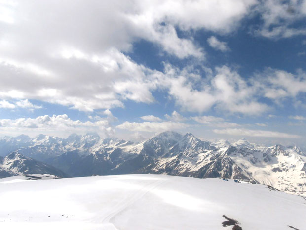 Успон на врх Елбрус у славу живота